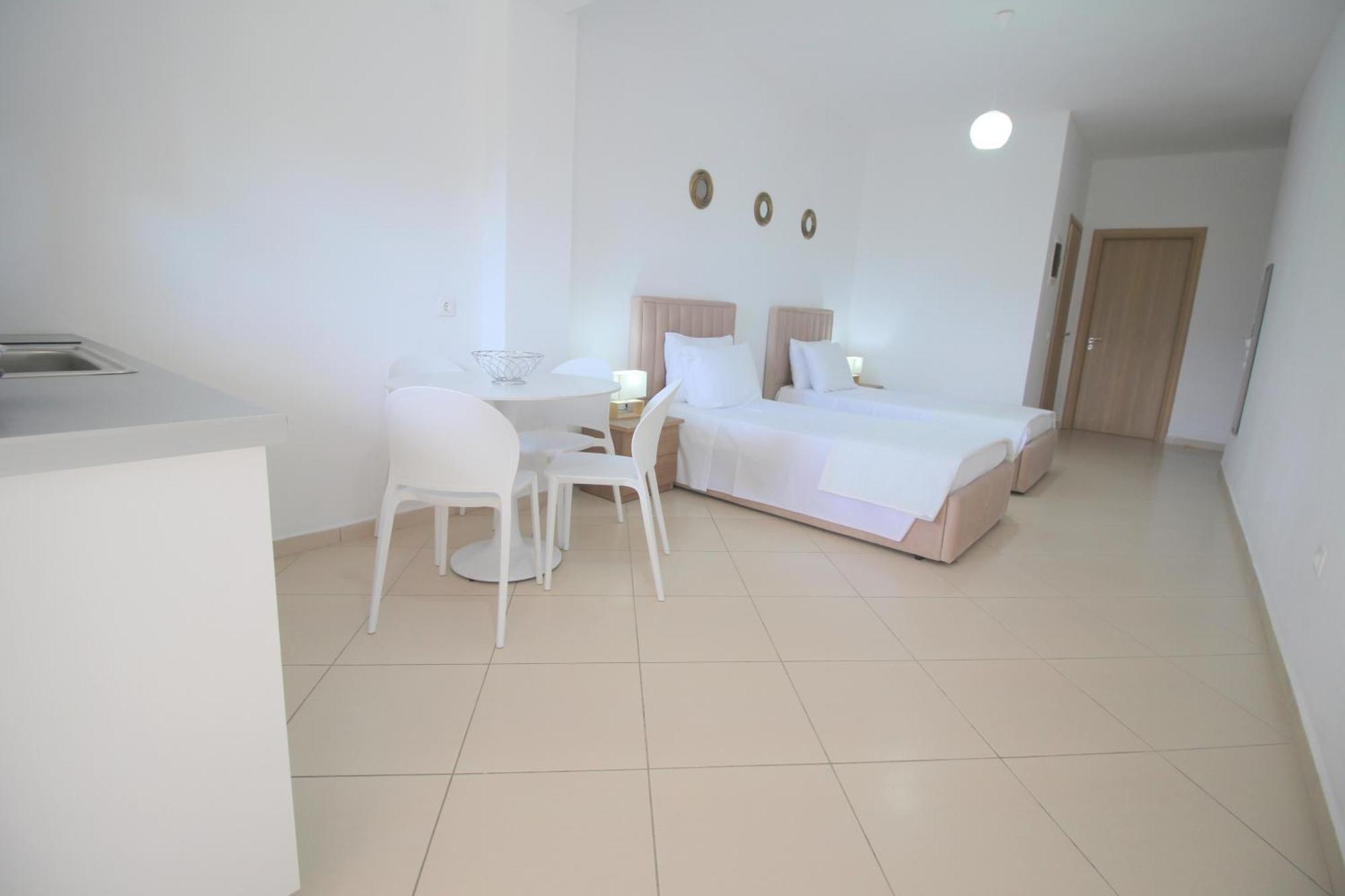 Nefeli'S Apartment Himare Room photo